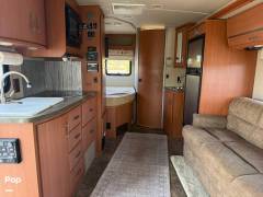 2013 Winnebago View 24J, $ 47,500