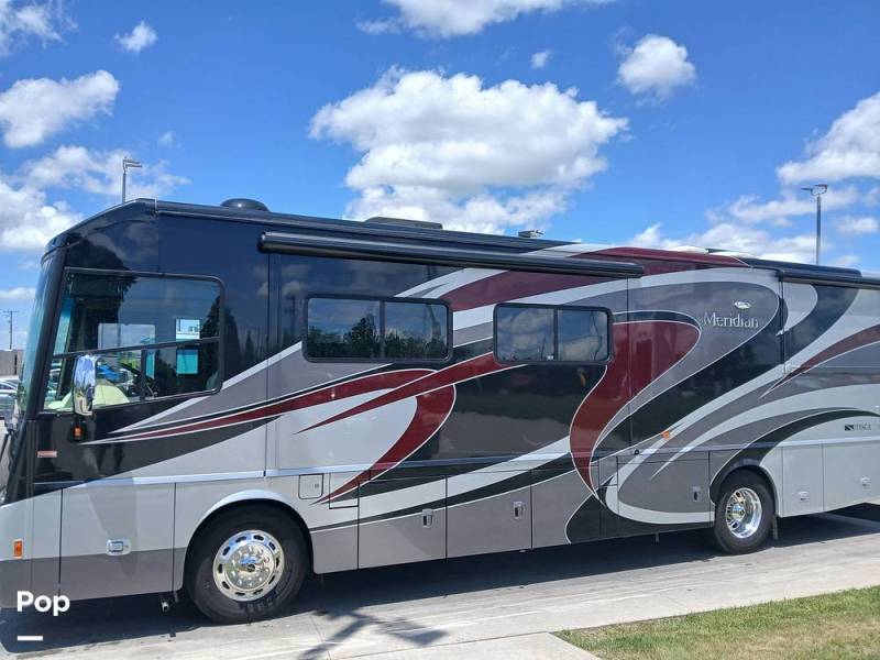 2013 Itasca Meridian 36M, $ 125,000