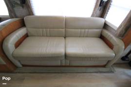 2007 Fleetwood Discovery 39S, $ 49,900