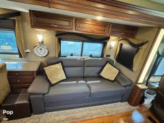 2015 Newmar Canyon Star 3953, $ 79,900