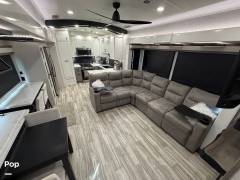 2025 Jayco Pinnacle 38FBRK, $ 89,000