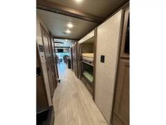 2023 Thor Motor Coach Aria 4000, $ 256,000