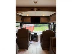 2023 Thor Motor Coach Aria 4000, $ 256,000
