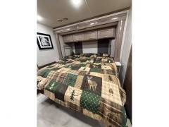 2023 Thor Motor Coach Aria 4000, $ 256,000