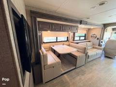 2022 Thor Motor Coach Miramar 35.2, $ 150,000