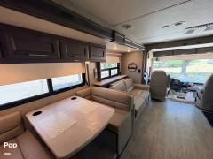 2022 Thor Motor Coach Miramar 35.2, $ 150,000