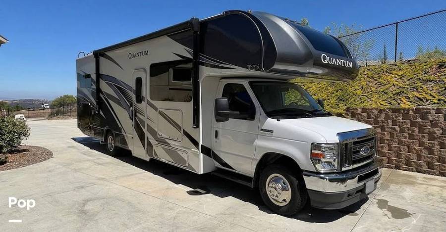 2023 Thor Motor Coach Quantum WS31, $ 109,900