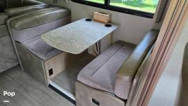 2019 Thor Motor Coach Windsport 35M, $ 84,000
