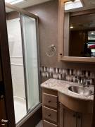 2019 Thor Motor Coach Windsport 35M, $ 84,000