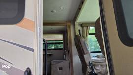 2019 Thor Motor Coach Windsport 35M, $ 84,000