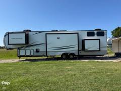 2022 Keystone Avalanche 390DS, $ 57,300