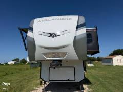 2022 Keystone Avalanche 390DS, $ 57,300