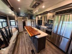 2022 Keystone Avalanche 390DS, $ 57,300