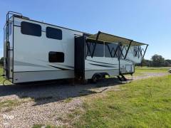 2022 Keystone Avalanche 390DS, $ 57,300