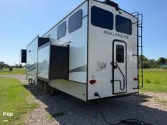 2022 Keystone Avalanche 390DS, $ 57,300