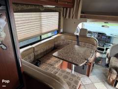 2015 Thor Motor Coach Freedom Elite 23H, $ 37,500