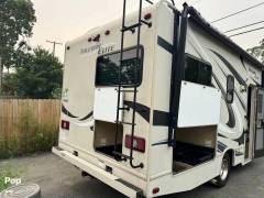 2015 Thor Motor Coach Freedom Elite 23H, $ 37,500