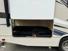 2015 Thor Motor Coach Freedom Elite 23H, $ 37,500
