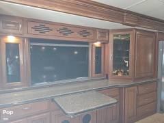 2015 Fleetwood Discovery 40E, $ 139,500