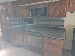 2015 Fleetwood Discovery 40E, $ 139,500