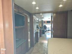 2015 Fleetwood Discovery 40E, $ 139,500