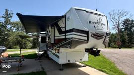 2025 Forest River Riverstone Legacy 39RKFB, $ 112,000
