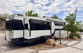 2025 Brinkley Z3610, $ 99,000