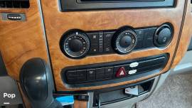 2008 Leisure Travel Free Spirit 210B, $ 35,000