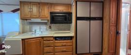 2006 Winnebago Journey 36G, $ 44,999