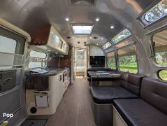 2017 Airstream International Serenity 30RB, $ 89,900