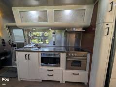 2017 Airstream International Serenity 30RB, $ 89,900