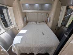 2017 Airstream International Serenity 30RB, $ 89,900