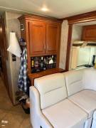 2014 Itasca Solei 34T, $ 68,000