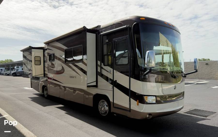 2008 Holiday Rambler Neptune 37PDQ, $ 52,000