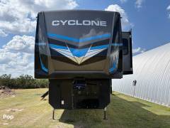 2025 Heartland Cyclone 4006, $ 111,000
