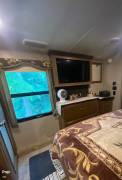 2017 Keystone Montana 3720RL, $ 45,000