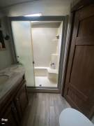 2017 Keystone Montana 3720RL, $ 45,000