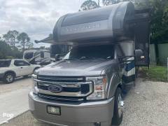2022 Thor Motor Coach Magnitude SV34, $ 167,000