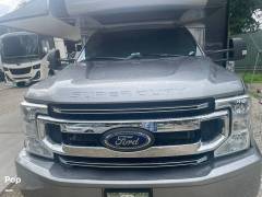 2022 Thor Motor Coach Magnitude SV34, $ 167,000