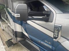 2022 Thor Motor Coach Magnitude SV34, $ 167,000