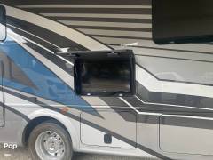 2022 Thor Motor Coach Magnitude SV34, $ 167,000
