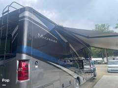 2022 Thor Motor Coach Magnitude SV34, $ 167,000
