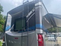 2022 Thor Motor Coach Magnitude SV34, $ 167,000