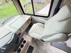 2021 Thor Motor Coach Miramar 35.2, $ 109,000