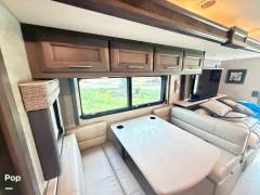 2021 Thor Motor Coach Miramar 35.2, $ 109,000