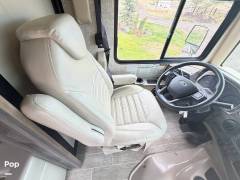 2021 Thor Motor Coach Miramar 35.2, $ 109,000