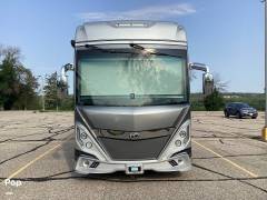 2023 American Coach American Tradition 37S, $ 333,000