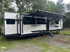 2025 Grand Surveyor 305RLBS, $ 44,500