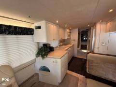 1995 MCI Marathon 40, $ 95,000