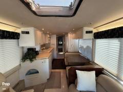 1995 MCI Marathon 40, $ 95,000